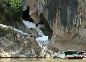 Pak Ou Buddha Caves Scenery