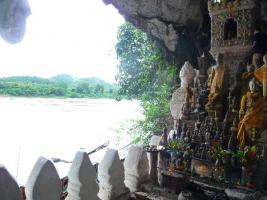 Laos Pak Ou Buddha Caves