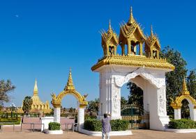 The Phra That Luang Stup Gate