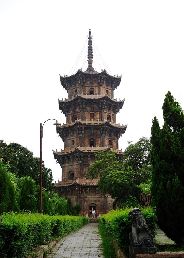 Kaiyuan Temple Tower