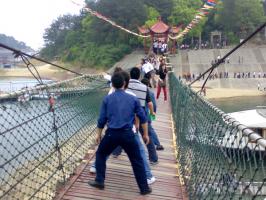 Qiandao Lake Tourists