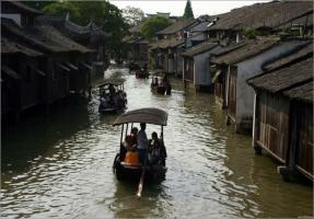 Wuzhen Water Town Canoe