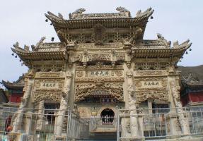 longquan temple gate