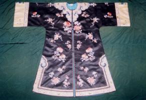 Suzhou Silk Museum Female Silk Dress