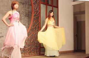 Suzhou Silk Museum Silk Dress Model