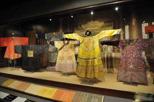 Suzhou Silk Museum Ancient Suits