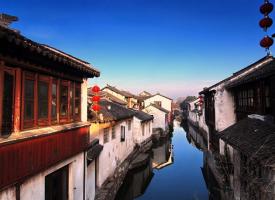 Zhouzhuang Water Town Sightseeing
