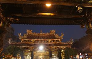 Longshan Temple Night Sight