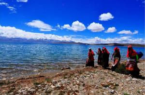Lake Manasarovar Lama