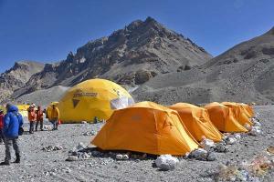 Camping Mount Qomolangma