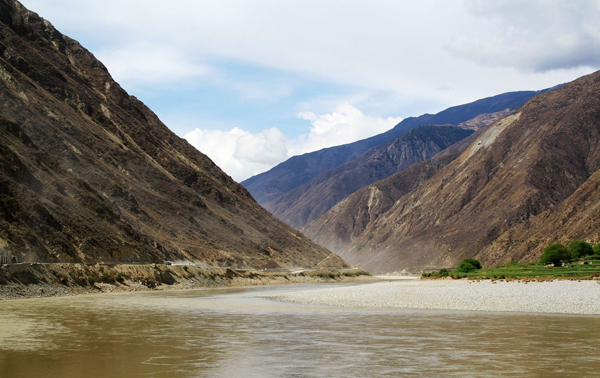  River in Qamdo Mangkang