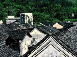 The Distinctive Roofs In Xingan Qin Family Complex