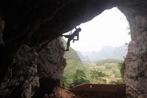 Yangshuo Hill Climbing Guangxi Travel