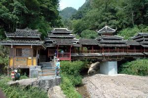 Yinshui Dong Village Ancient Bridge