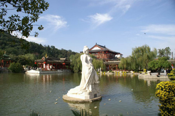 Xian Huaqing Pool