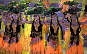 Interesting Xinjiang Dance