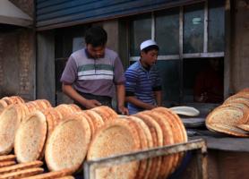 Xinjiang People Making Crusty Pancake