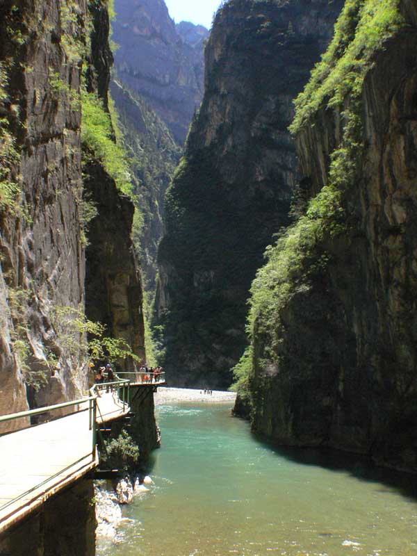 Diqing Shangrila Canyon View