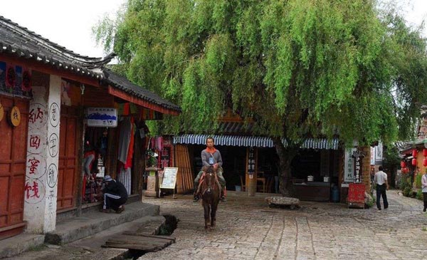 Lijiang Shuhe Old Town View