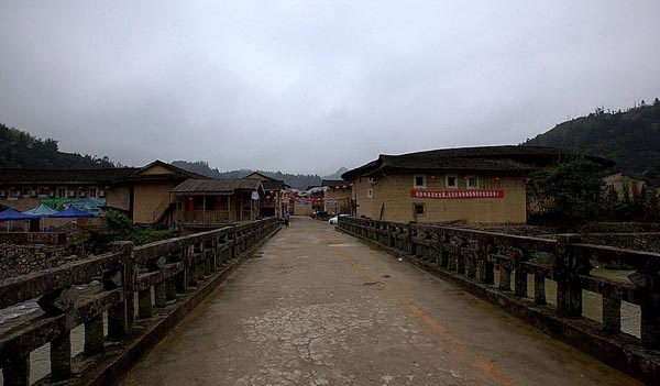 Hekeng Tulou Road