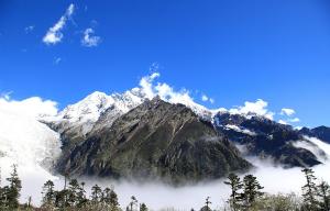 Garze Gongga Mountain Clouds