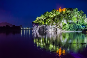 night-of-xiangbishan-mountain
