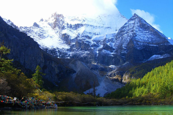 Nice Diqing Meri Snow Mountain 