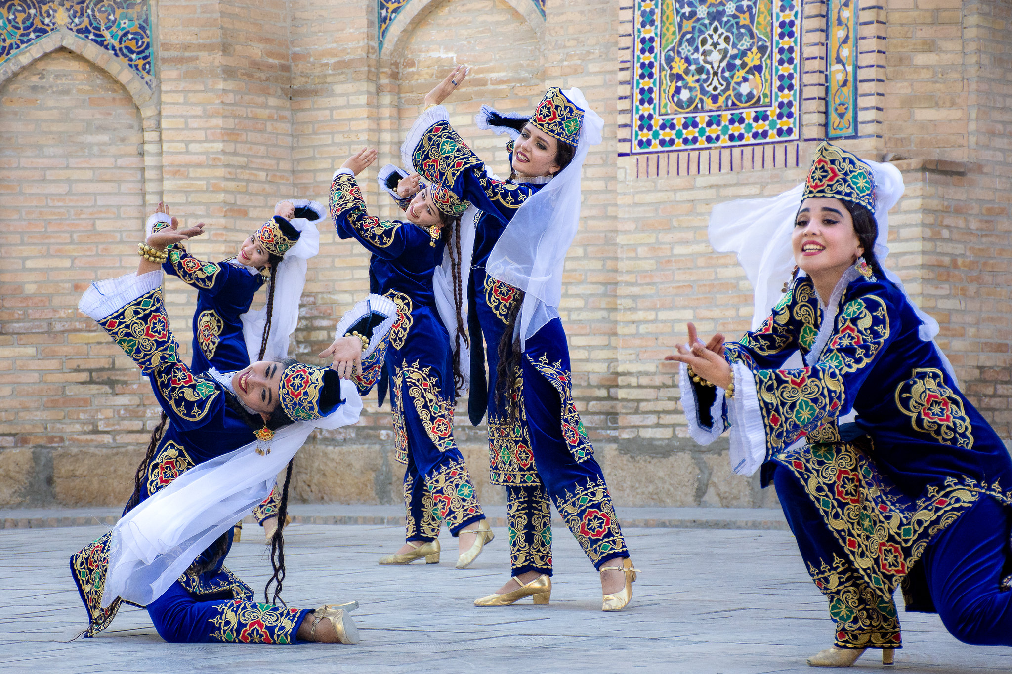 Uzbek minority culture & features