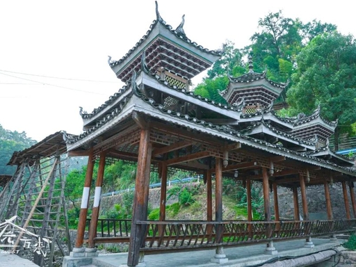 Architectural Marvels:Wind-and-Rain Bridges