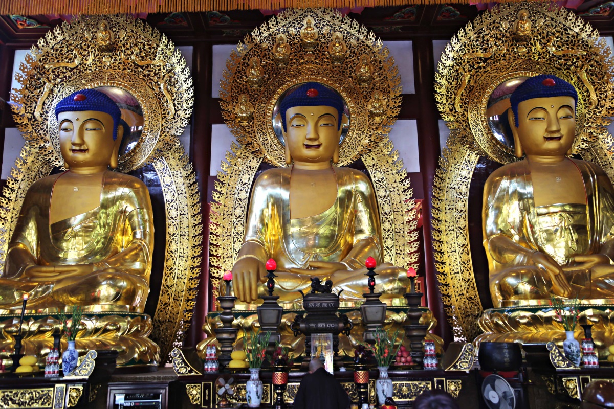 Six Banyan Trees Temple